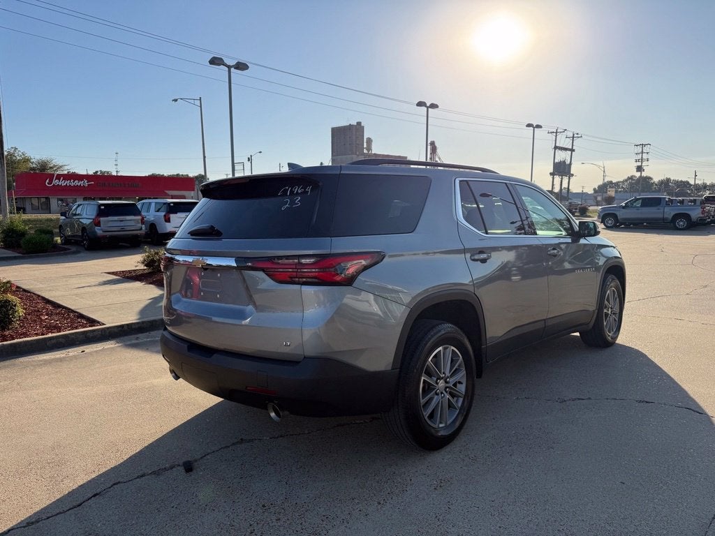 2023 Chevrolet Traverse LT Cloth