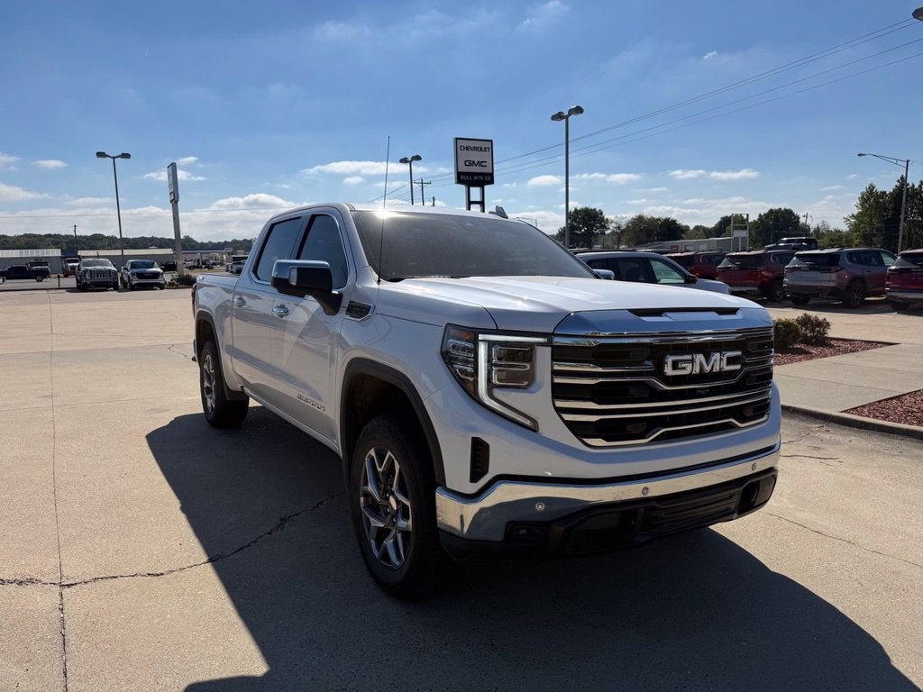2024 GMC Sierra 1500 SLT