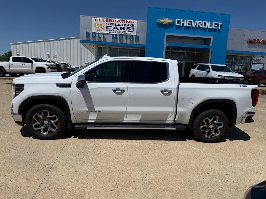 2024 GMC Sierra 1500 SLT