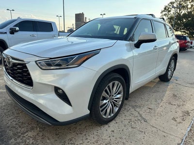 2022 Toyota Highlander Platinum