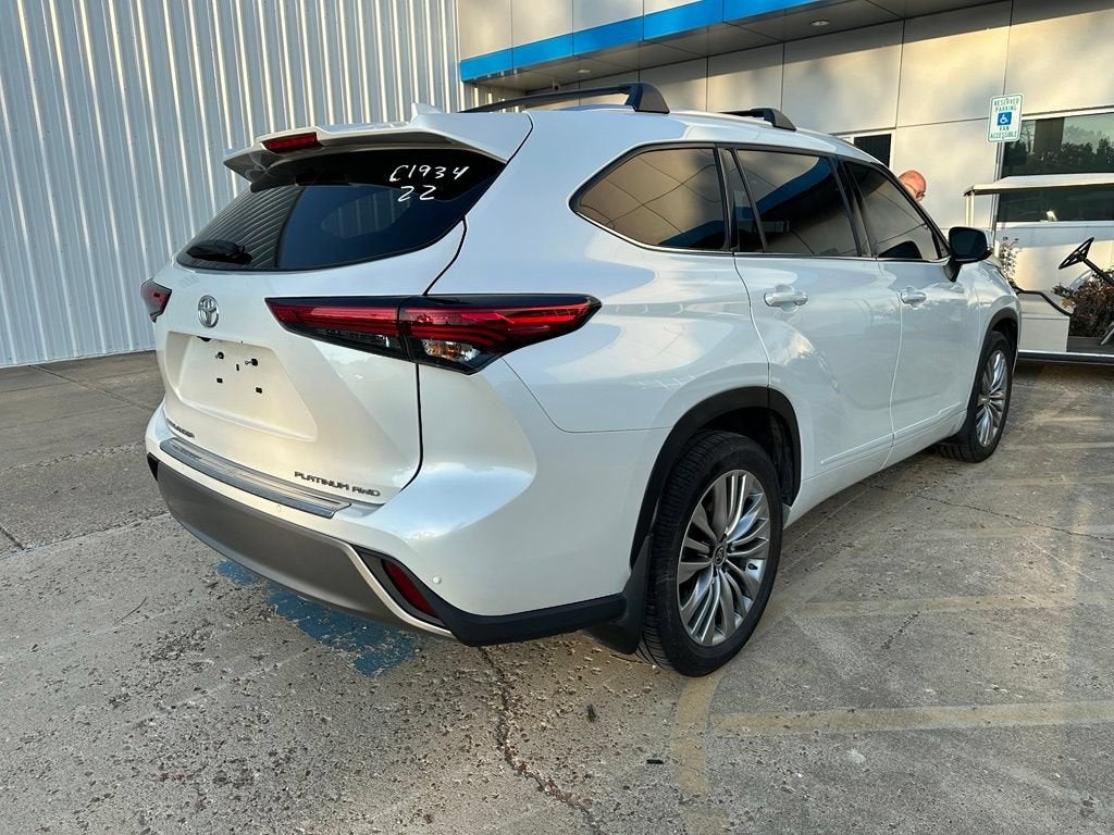 2022 Toyota Highlander Platinum